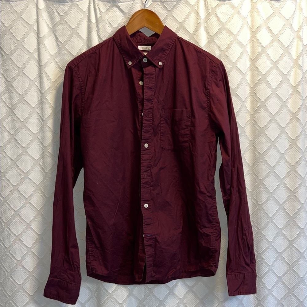 GAP Men's Dark Red\Purple Size M, Button-Down Shirt, only worn once